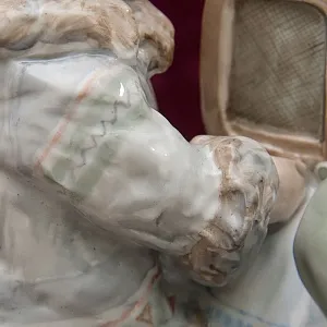 Большая Коллекционная Фарфоровая статуэтка «Дальний Север», Россия ДФЗ Дулево.