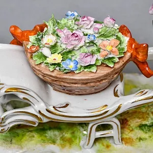 Коллекционная Фарфоровая статуэтка «Маленький Цветочник» Scheibe-Alsbach Германия.