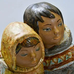 Редкость! Большая Фарфоровая Статуэтка «ЭСКИМОСЫ МАЛЬЧИК И ДЕВОЧКА» Н-38 см. Грес Lladro, Испания.