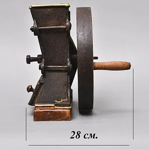 Большая Антикварная Чугунная Ручная Механическая Мельница №5, RAPIDE Германия начало ХХ века. 