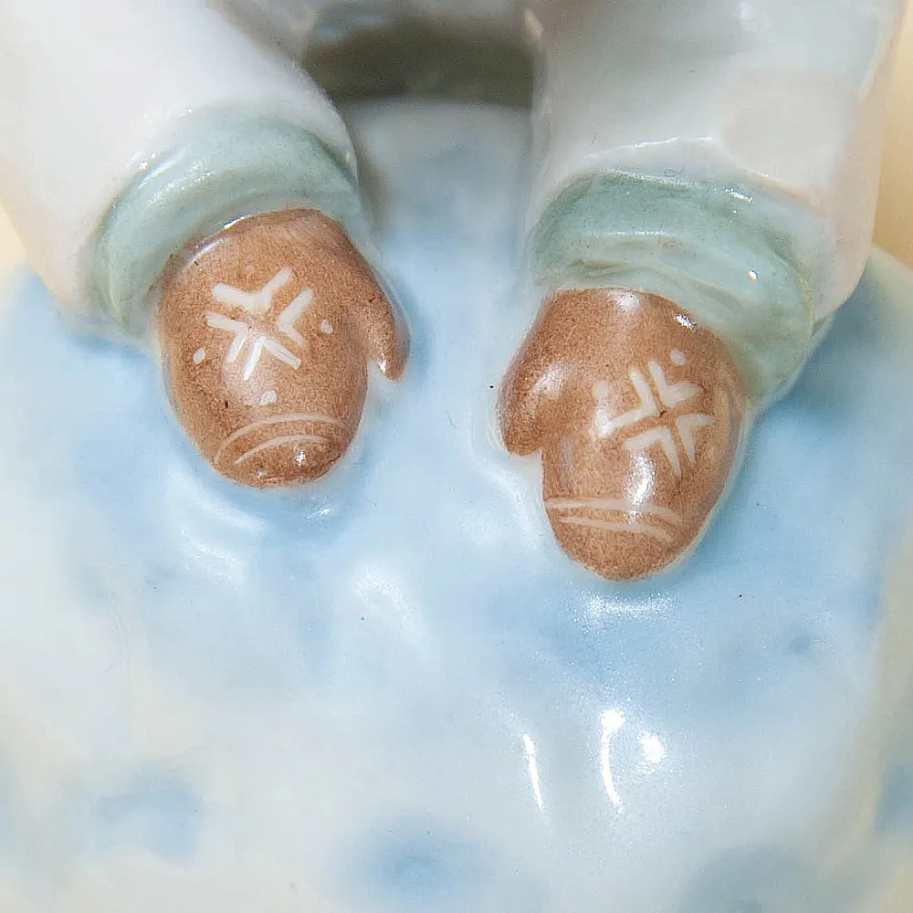 Авторская Коллекционная Фарфоровая Статуэтка «Снежный Ком», Дулёво Россия.