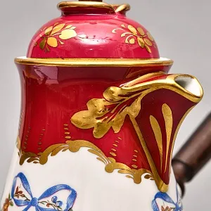 Фарфоровый Кувшин - Чайник для подачи горячего шоколада «Синие ленты» с лопаткой, Pillivuyt Франция.