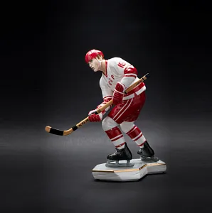 Коллекционная Авторская Статуэтка «Хоккеист СССР – Владимир Петров №16», фарфор, Россия.