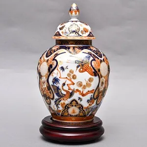 Коллекционный Вазон - Ваза с крышкой на подставке из серии «Yokohama» H - 29 см., Фарфор KAISER, Германия.