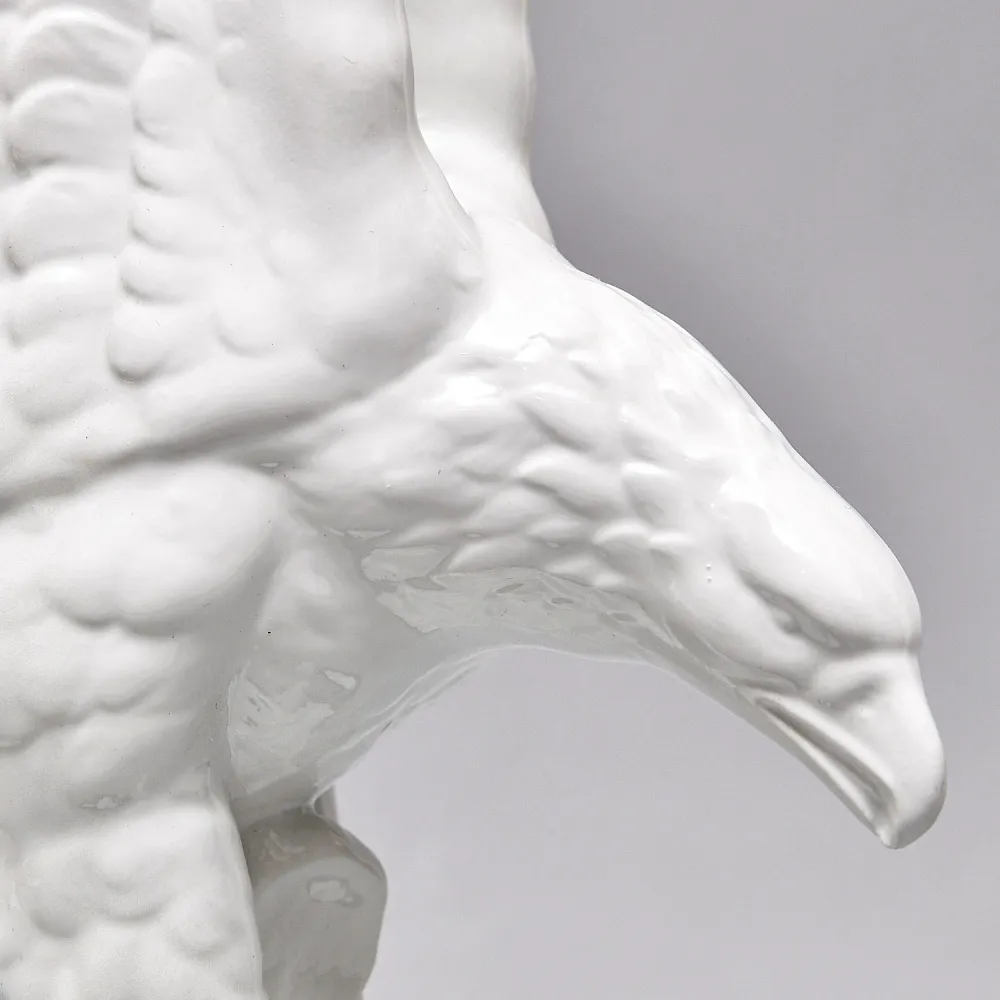 Коллекционная Фарфоровая Статуэтка «Птица. Орел с рыбой», Unterweisbach Германия, 1958 - 1976 годы. 