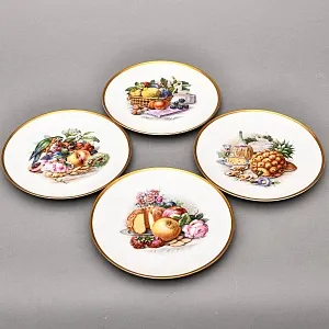 Десертный Набор из 4-х Фарфоровых Тарелок «Изысканные угощения и попугай» Fraureuth Германия, 1910 - 1926 гг.