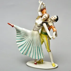 Коллекционная Фарфоровая Статуэтка «ТАНЕЦ ЛЮБВИ», Hutschenreuther Германия, 1965-1967 годы.