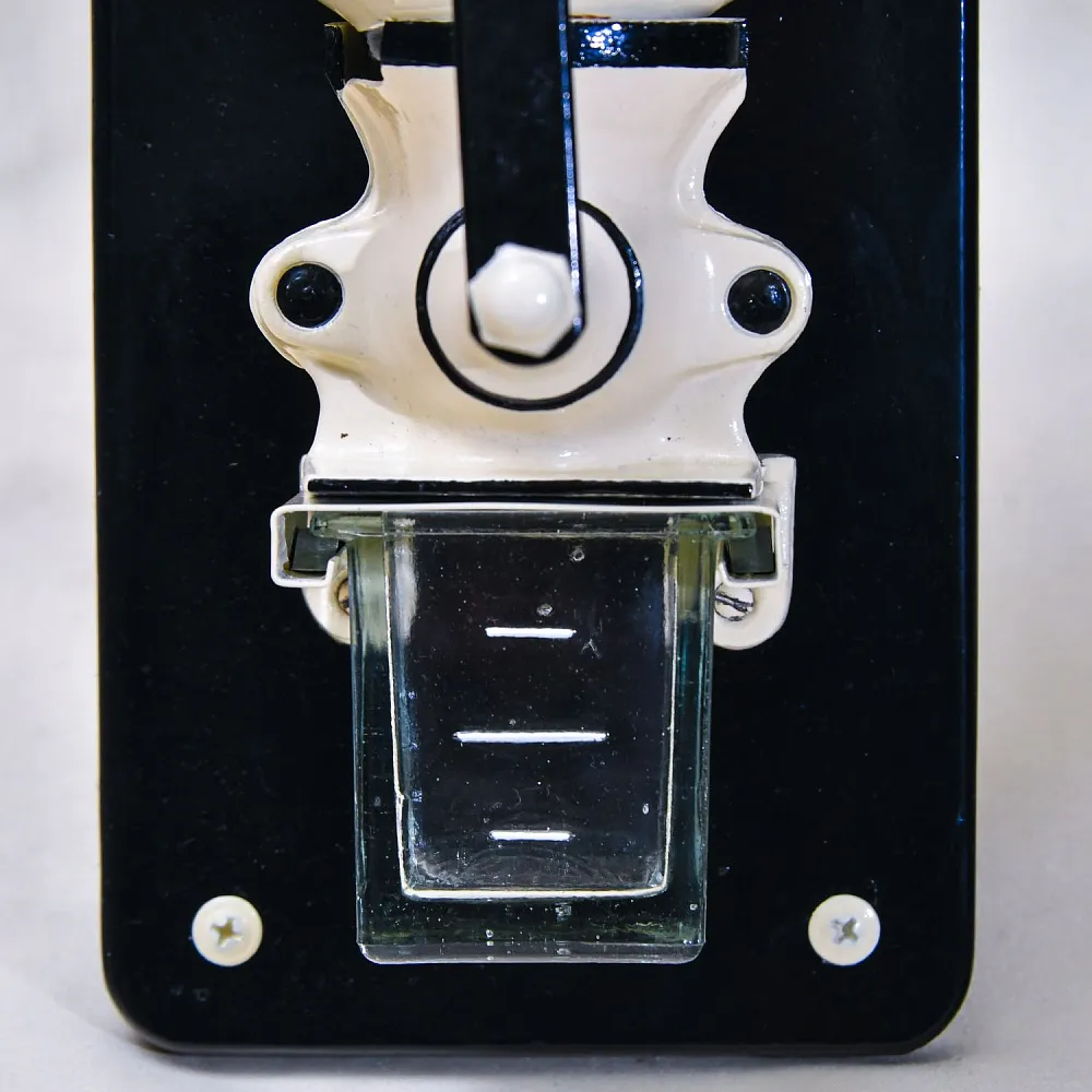 Винтажная Настенная Ручная Кофемолка «Чёрный Кофе», Голландия PeDe, середина ХХ века.