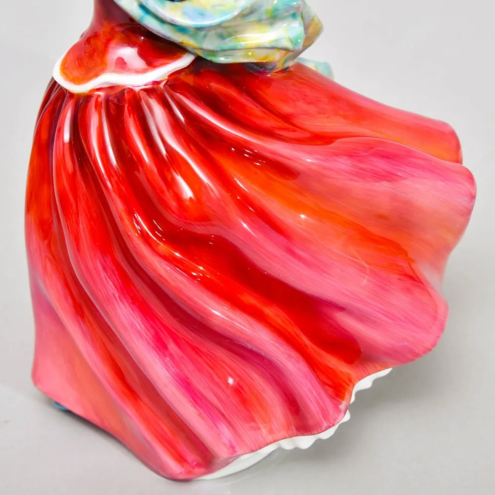 Коллекционная Фарфоровая статуэтка «Прекрасное Утро. Девушка со шляпой», Royal Doulton Англия.