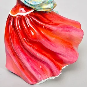 Коллекционная Фарфоровая статуэтка «Прекрасное Утро. Девушка со шляпой», Royal Doulton Англия.