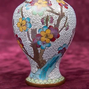 Винтажные Парные Вазы «Цветение Сакуры» в технике « Клуазоне» Китай 50 -е годы ХХ века Н - 19 см.