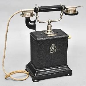 Старинный Настольный Телефонный аппарат - Телефон «LM Ericsson & Со», Бельгия -1905 год.