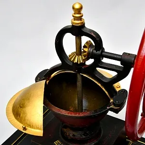 Большая Антикварная Чугунная Ручная Механическая Кофемолка ELMA, Франция начало ХХ века.