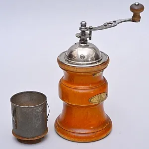 Редкая!!! Коллекционная Ручная Механическая Кофемолка - Мельница, Германия середина ХХ века.