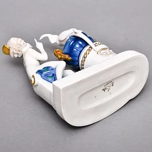 Антикварная Фарфоровая статуэтка «Обнаженная девушка и попугай», ROSENTHAL Германия - 1924 год.