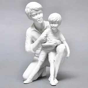 Редкая!!! Коллекционная Фарфоровая Статуэтка «Отец и Сын», Kaiser, Германия -1979 год.