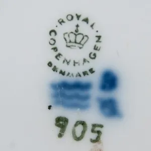 Фарфоровая Статуэтка «Мальчик - Пастух» ROYAL COPENHAGEN,  Дания, 50 -е годы ХХ века.