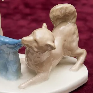 Фарфоровая Статуэтка «Мальчик с собакой» Артель КЕРАМИК - CCCР 50 -е годы ХХ века.