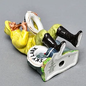 Коллекционная Фарфоровая статуэтка «Лодочник - Рыбак», Royal Doulton Ангия, 1970 - 1987 годы. 