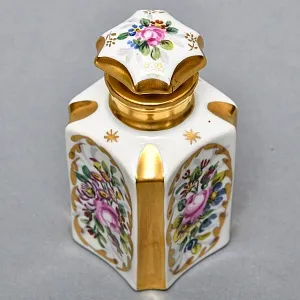 Антикварный Парфюмерный набор - три Флакона и Шкатулка, Limoges Франция, конец XIX - начало ХХ века. 