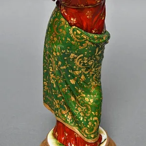 Антикварная Фарфоровая статуэтка «Девушка с кувшином», Nymphenburg Германия, начало ХХ века.