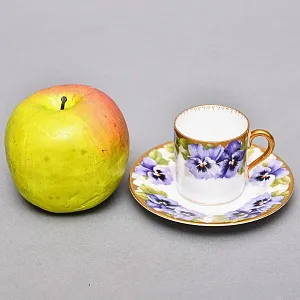 Антикварная Кофейная пара «Фиалки» из коллекции «Viktoria Luise», Rosenthal Германия, 1891 - 1906 годы.