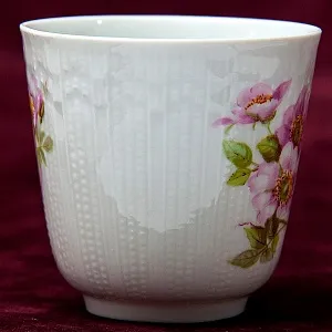 Чайно-кофейный Фарфоровый набор «Тет-а-Тет» из серии «Шиповник», Limoges Франция -1979 год.