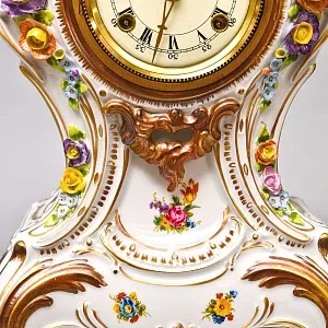 Большие Каминные Механические Фарфоровые Часы с боем «Букет из Роз», Franz Hermle & Sohn Германия 50 гг.