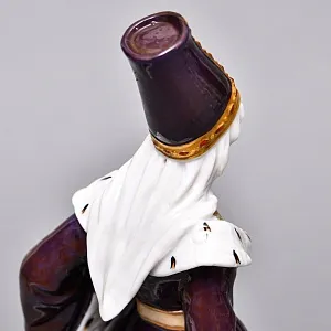 Антикварная статуэтка «Средневековая дама с книгой», Фарфор Dressel & Kister Passau Германия, 1907 - 1922 гг.