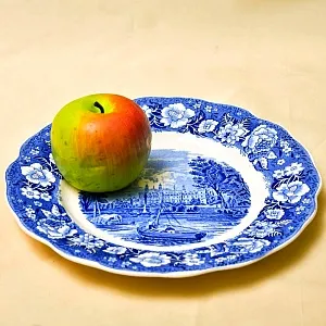 Столовый сервиз - Набор Фарфоровых Тарелок «Итонский колледж», Staffordshire Англия середина ХХ века.