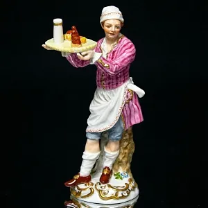 Антикварная Фарфоровая статуэтка «Официант», Мейсен / Meissen Германия, начало ХХ века. 