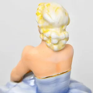 Коллекционная Фарфоровая Статуэтка «Балерина поправляющая пуанту», FASOLD&STAUCH Германия.