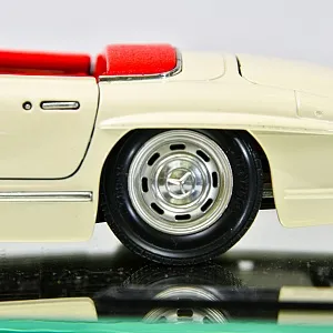 Коллекционная Металлическая Модель «Автомобиль - Mercedes-Benz 300 SL Cabriolet» Германия.