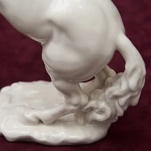 Редкость!!! Фарфоровая статуэтка «ЛОШАДЬ НА ДЫБАХ», Hutschenreuther, Германия - 1966 год.