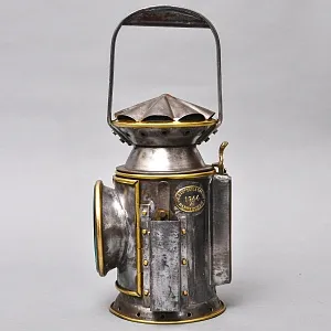 Редкость! Старинный Сигнальный Керосиновый Фонарь, C.EASTCATE & SON Ltd Англия -1944 год.