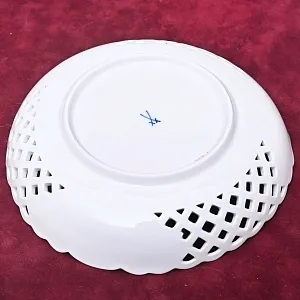 Сервировочная Тарелка - Блюдо - Сухарница «Мейсенский цветок», Фарфор MEISSEN, Германия.