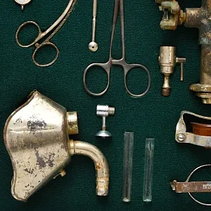 Коллекционное Настенное Панно - Картина «Медицинские Приборы», СССР -40гг. ХХ века.