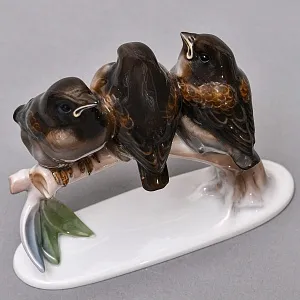 Коллекционная Фарфоровая статуэтка «Птицы. Три птенца на ветке», ROSENTHAL Германия, 50-е гг.