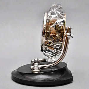 Легендарные Механические Настольные Часы «МАЯК» в хрустальном корпусе - СССР - 1965 год.