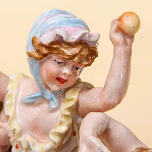 Антикварная Фарфоровая Статуэтка «Хулиганы», C.G.SCHIERHOLZ & SON Германия -1865 -1907 годы.