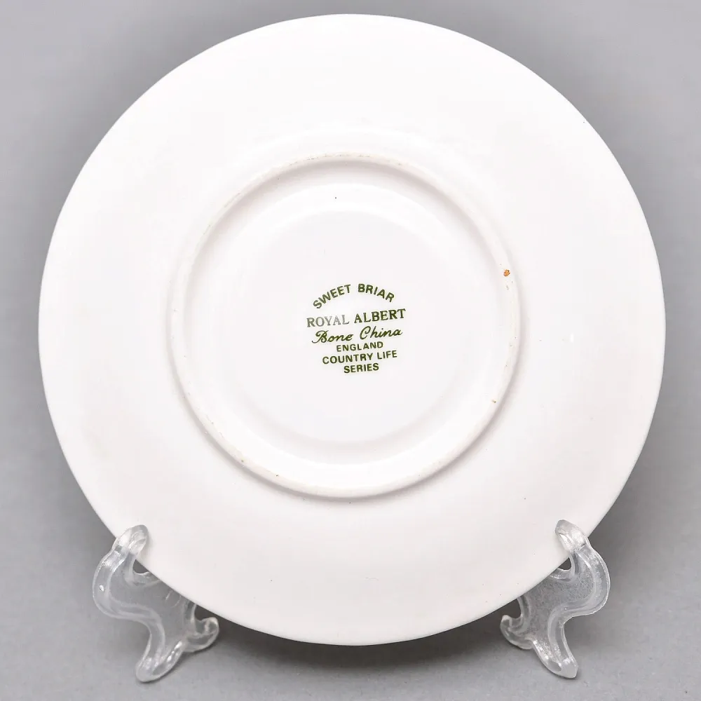 Коллекционная Фарфоровая Кофейная пара «Сладкий шиповник», ROYAL ALBERT Англия.