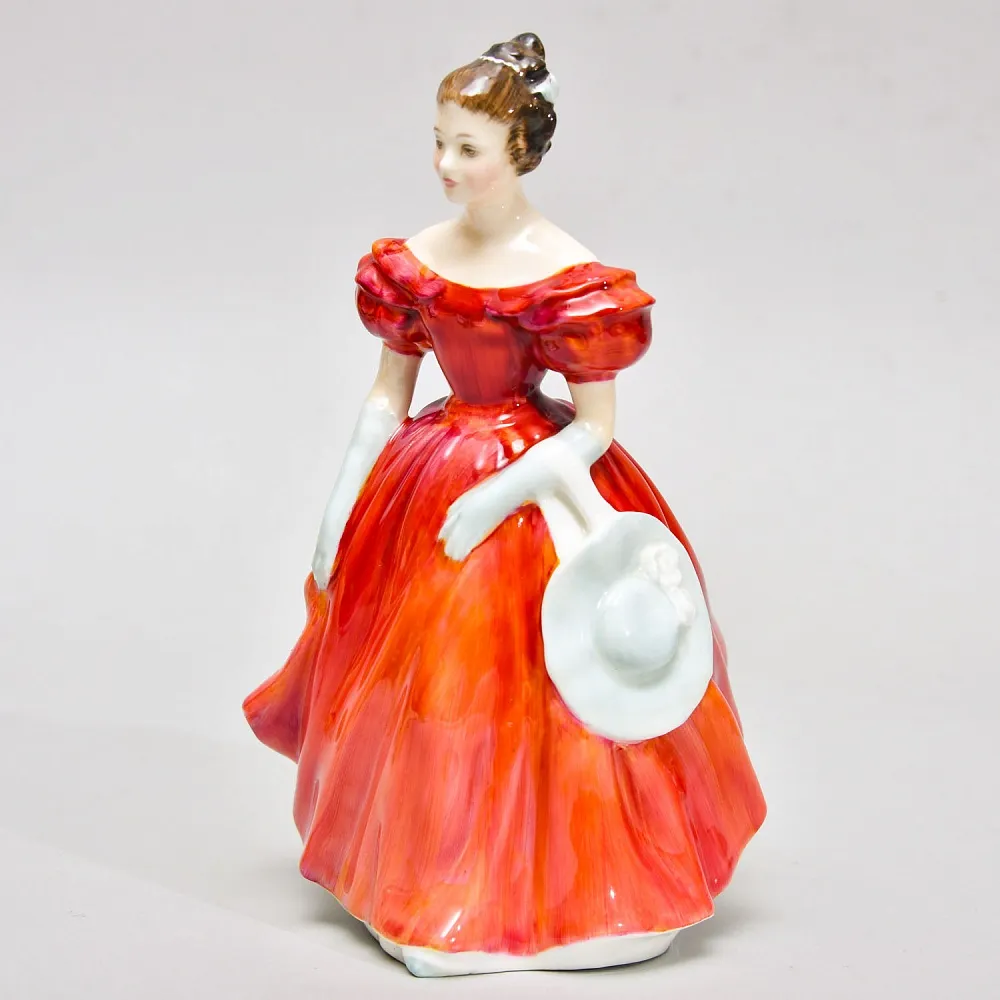 Коллекционная Фарфоровая статуэтка «Девушка с белой шляпкой», Royal Doulton Англия.