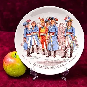 Антикварная Тарелка «Генералы Республики», Фаянс Sarreguemines, Франция 1875 - 1900 гг.