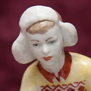 Редкость! Коллекционная Фарфоровая статуэтка «Юный хоккеист», ЛЗФИ СССР, 1956 - 1967 годы. 