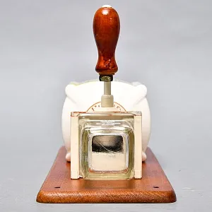 Редкая! Фарфоровая Настенная Ручная Механическая Кофемолка PeDe, Голландия.