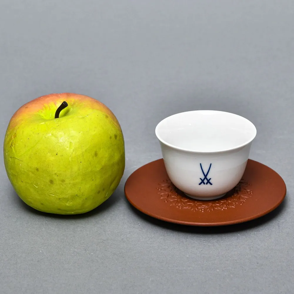 Коллекционная Фарфоровая Кофейная пара - пиала с блюдцем  MEISSEN / МЕЙСЕН, Германия.