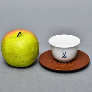 Коллекционная Фарфоровая Кофейная пара - пиала с блюдцем  MEISSEN / МЕЙСЕН, Германия.