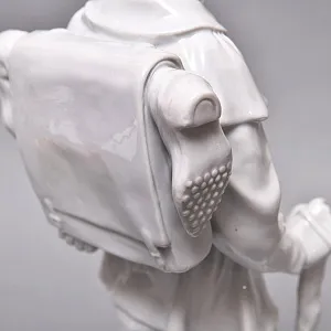 Большая Фарфоровая Статуэтка «ПУТНИК», Wiener Porzellanmanufaktur Augarten, Австрия середина ХХ века.