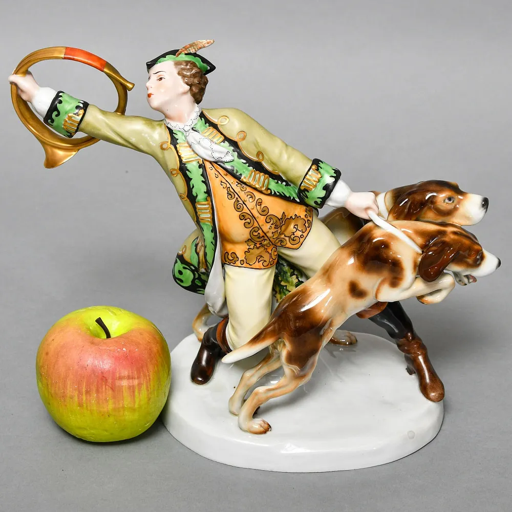 Антикварная Фарфоровая статуэтка «Псовая охота», Goebel Германия, 1923 - 1929 годы. 