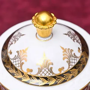 Фарфоровая Бисквитница с блюдцем  - Баночка с крышкой, Kaiser Германия,  1956-1960 годы.